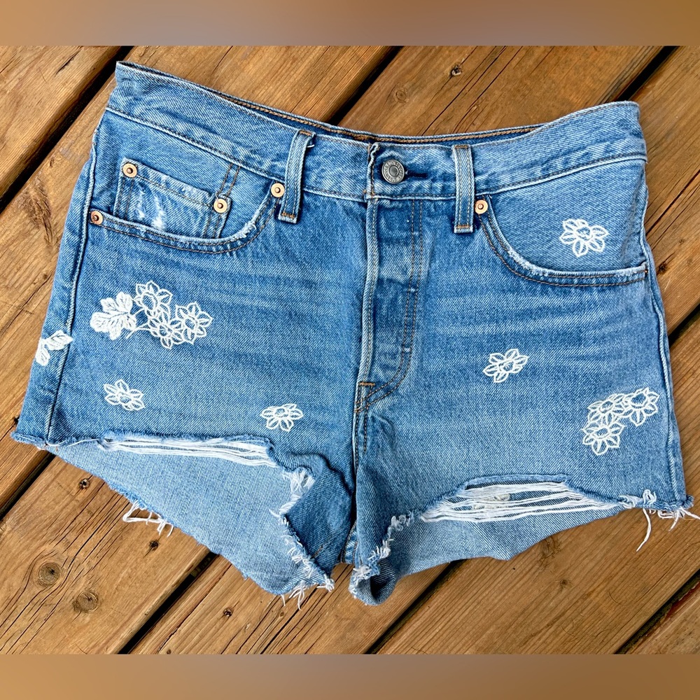 Authentic Levi’s 501 Jean Shorts with Floral Embroidery - Size 26